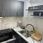 Pelagos Beachfront Appartamento *