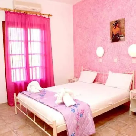 Pelagos Beachfront Apartment Panormos (Skopelos)