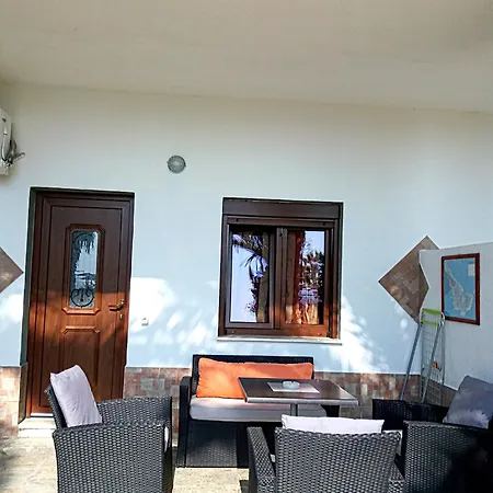Pelagos Beachfront Apartment Panormos (Skopelos)