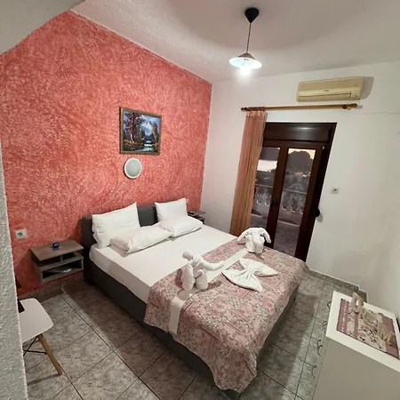 Pelagos Beachfront Appartamento *