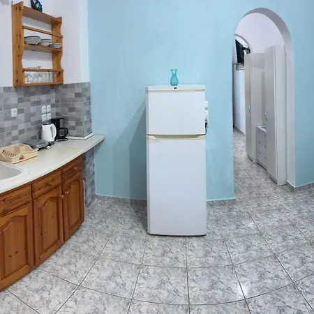 Pelagos Beachfront Apartamento *
