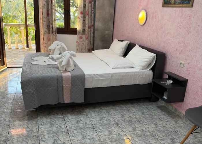 Pelagos Beachfront Apartment *